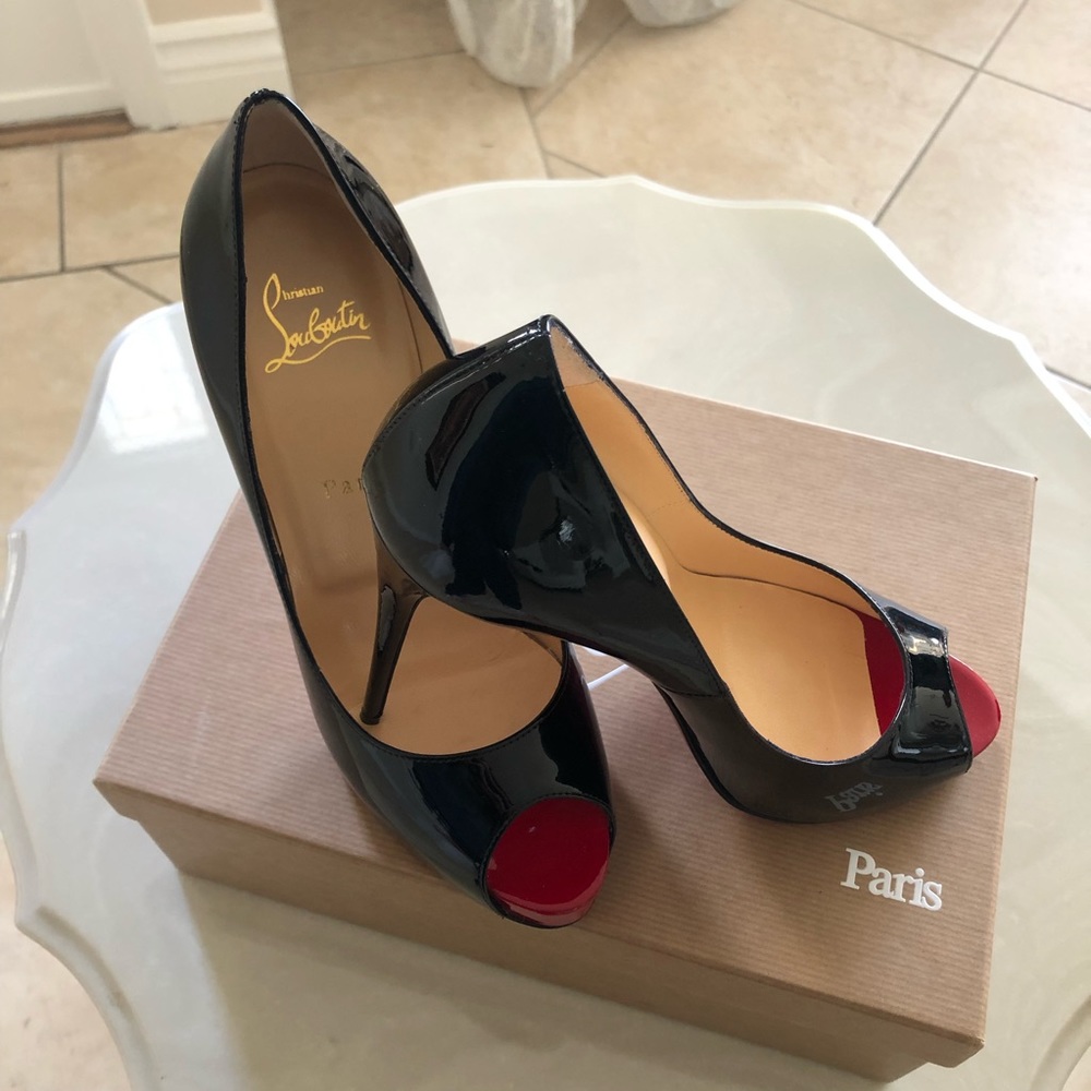 Christian Louboutin BRAND NEW NEVER WORN